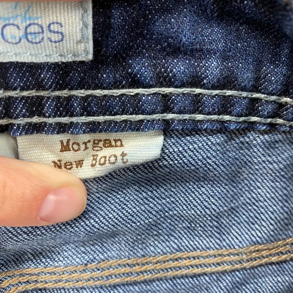 Maurices Shorts Women XS Blue Denim Medium Wash Mid Rise Morgan New Boot Cut Off